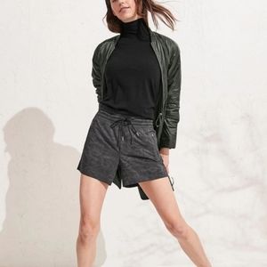 Athlteta Camden Printed Shorts Sz 4